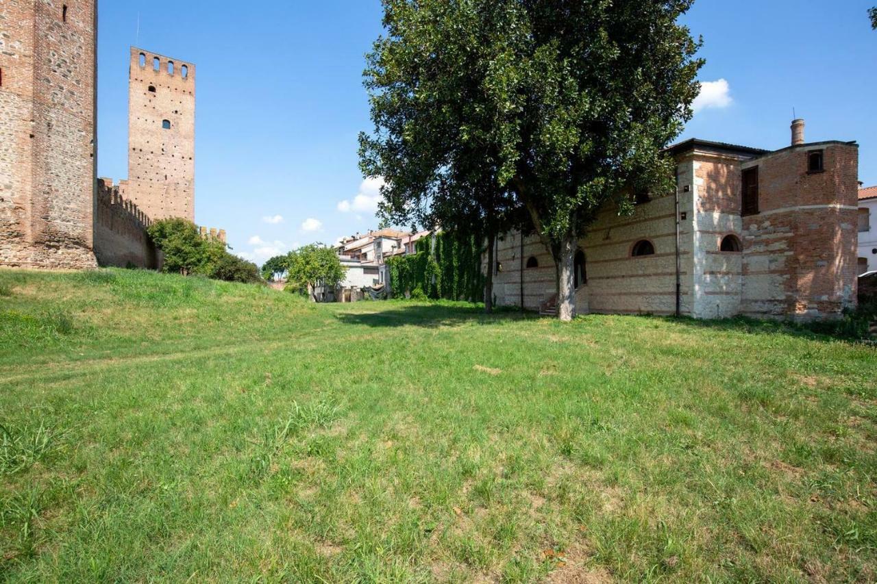 מונטניאנה Medieval Relais - Top Location מראה חיצוני תמונה